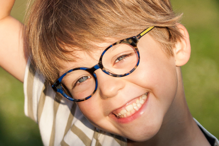 enfant avec lunettes bien adapté à sa correction et son visage Pornic, chauvé, saint-brévin-les-pins, chaumes-en-retz