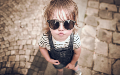 Lunettes de soleil pour enfant : comment faire le bon choix pour leur santé visuelle ?